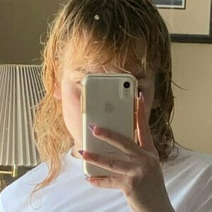 faerieaphrodite's nudes and profile