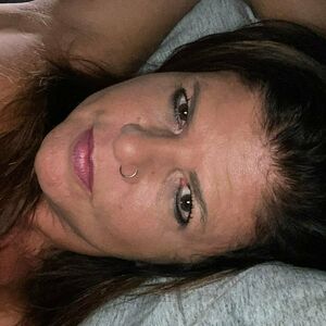 feisty_fit_girl's nudes and profile