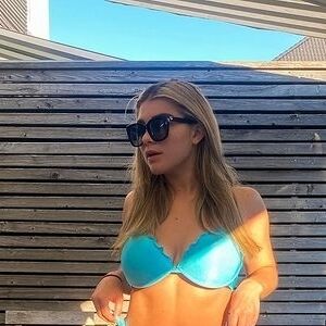 Felicia Fuchs's nudes and profile