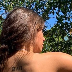 Fernanda Mota Farhat's nudes and profile