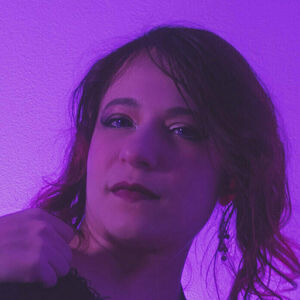 freefancycham's nudes and profile