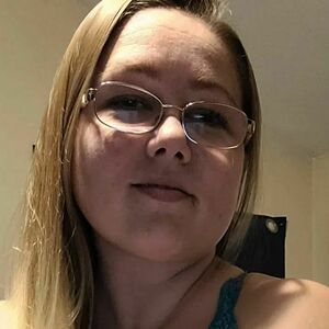 Frostymomma86's nudes and profile
