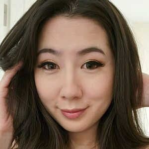 Fuslie's nudes and profile