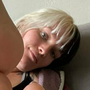 fxxtnxtdoor's nudes and profile