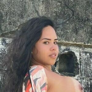 Gaby Souza Landi's nudes and profile