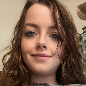 Geeky_library_girl aka Kitty Rose 22's nudes and profile