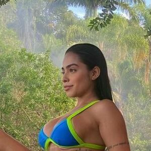 giroquue's nudes and profile