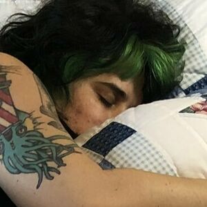 hairyfairy420's nudes and profile