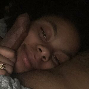 hazelqveen's nudes and profile