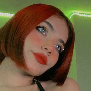 Hxllmami's nudes and profile