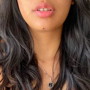 indopeachy's nudes and profile