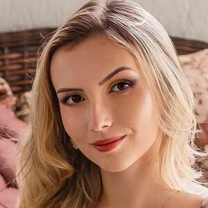 Isa Sudati's nudes and profile