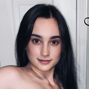 Itllbeoursecret's nudes and profile