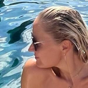 Janine Kunze's nudes and profile