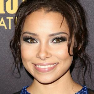 Jessica Parker Kennedy's nudes and profile