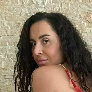 juliana_insanely_h0rny's nudes and profile