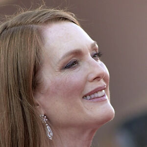 Julianne Moore's nudes and profile
