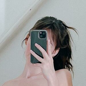 julias_secretfantasy's nudes and profile