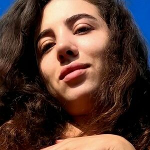 kara_xaen's nudes and profile