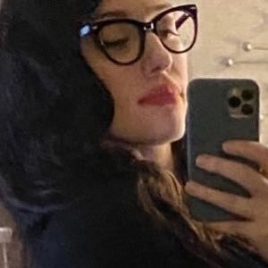 Kat Dennings's nudes and profile