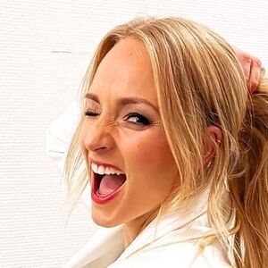 Katharina Kleinfeldt's nudes and profile