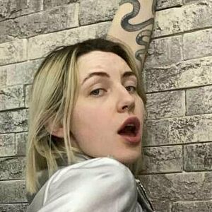 kira_vixen's nudes and profile