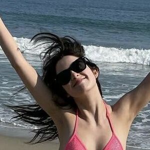 Laura Marano's nudes and profile