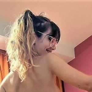 LaylaBaby04's nudes and profile