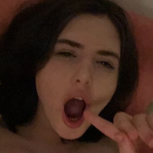 Legallyspoodie's nudes and profile