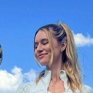 Lia Lewis's nudes and profile