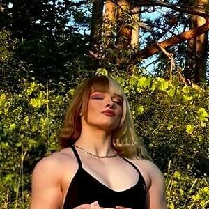 lilac_lexx's nudes and profile