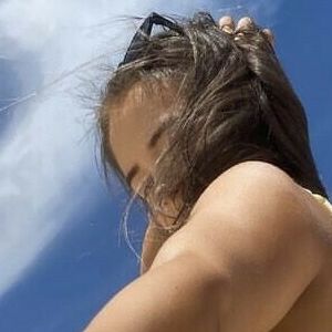 Lillie Hawkes's nudes and profile
