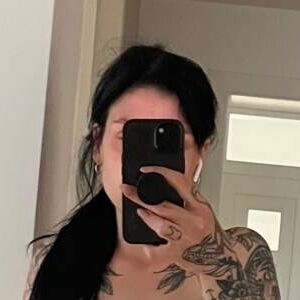 Lizyrubinspicy's nudes and profile