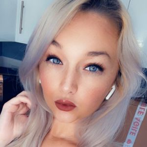 llannagg's nudes and profile