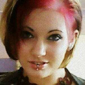 Lolliepopperz's nudes and profile