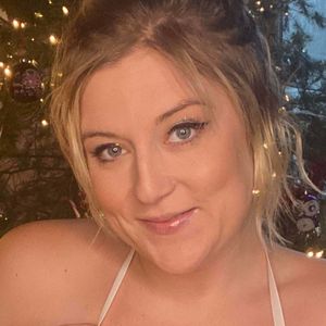 lovelylilyd's nudes and profile