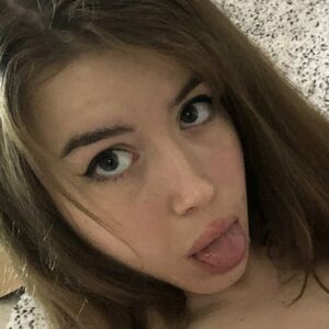 Luna Loovee's nudes and profile