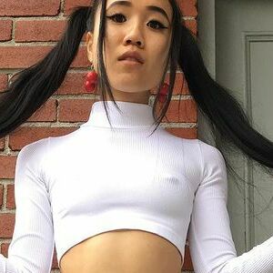luvxmi's nudes and profile