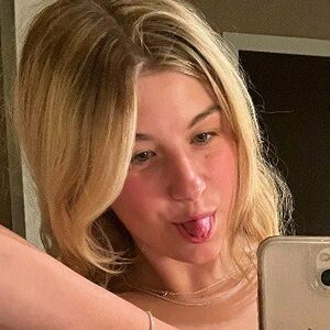 lynntoria's nudes and profile