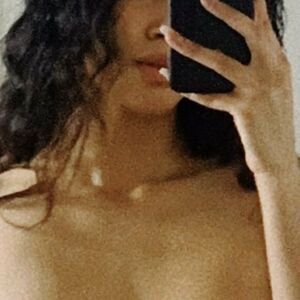 miaxo_xoxo's nudes and profile