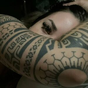 misscontrary.free's nudes and profile