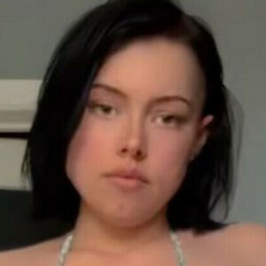 Missmellonsss's nudes and profile