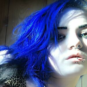 MollyRot's nudes and profile