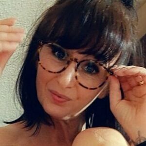 morefrommanu's nudes and profile
