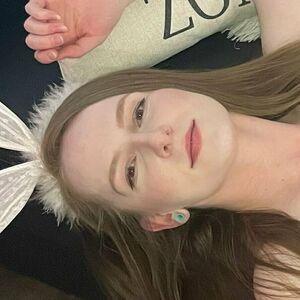 myskyewatson's nudes and profile