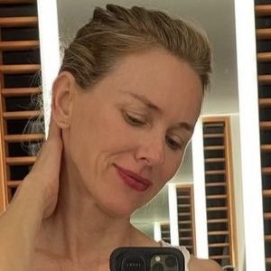 Naomi Watts's nudes and profile