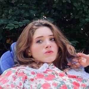 Natalia Dyer's nudes and profile