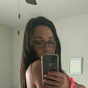 natalieeee420free's nudes and profile