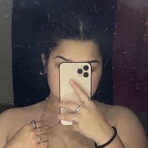 Nayeli's nudes and profile