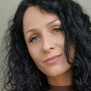 NudeNana's nudes and profile